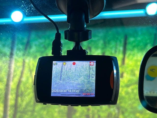 �y�h���C�u���R�[�_�[�z�h���C�u���R�[�_�[����!���s���͂������A������^�]�⎖�̂ɑ��������ہA�f���ŋL�^���A����̃��X�N�ɔ����܂��B���L�^�pSD�J�[�h�͂��q�l�����g�ł��������������K�v������܂��B