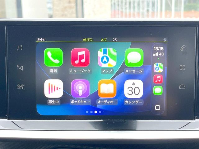 ��Apple Car Play:�X�}�z�Ƃ̗L���ڑ��ŁA�i�r�E�I�[�f�B�I�Đ��ȂǃX�}�z�̃A�v���@�\����ʂł��g����֗��@�\�ł�!