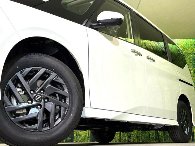 �y����16�C���`�A���~�z�C�[���z�O�ςɃ}�b�`���������A���~�z�C�[���𑕒����Ă���܂��B�e��ЊO�A���~�z�C�[����A�X�^�b�h���X�^�C�����戵�����Ă���܂��B���񂲑��k����������