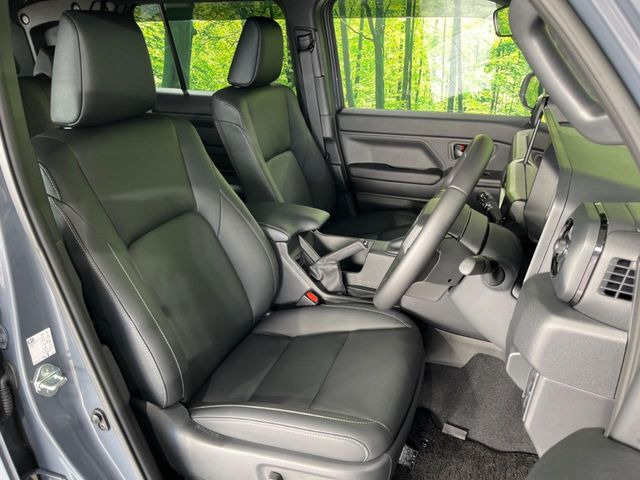 �y���烌�U�[�V�[�g�z����̂ӂ���肪�e�ՂŃ����e�i���X�����ȒP�ȁA�@�\���ɗD��鍇����v���̗p�����㎿�ȃV�[�g�ł��B����S�n���悭�A���������ӂ��S�n�ǂ��ԓ���Ԃ����o���Ă���܂��B