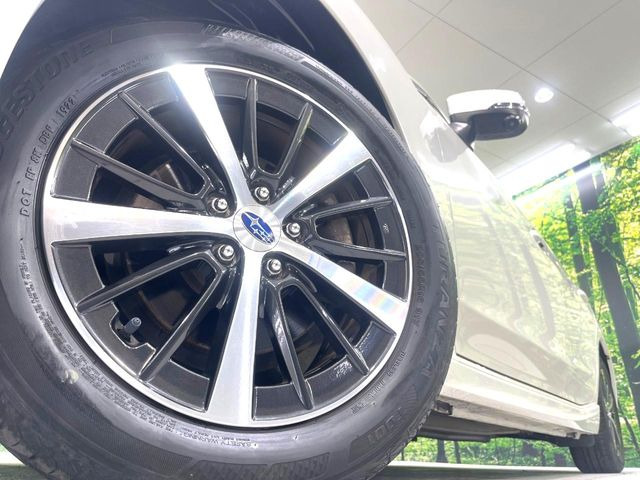 �y����16�C���`�A���~�z�C�[���z�O�ςɃ}�b�`���������A���~�z�C�[���𑕒����Ă���܂��B�e��ЊO�A���~�z�C�[����A�X�^�b�h���X�^�C�����戵�����Ă���܂��B���񂲑��k����������