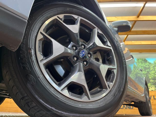�y����17�C���`�A���~�z�C�[���z�O�ςɃ}�b�`���������A���~�z�C�[���𑕒����Ă���܂��B�e��ЊO�A���~�z�C�[����A�X�^�b�h���X�^�C�����戵�����Ă���܂��B���񂲑��k����������
