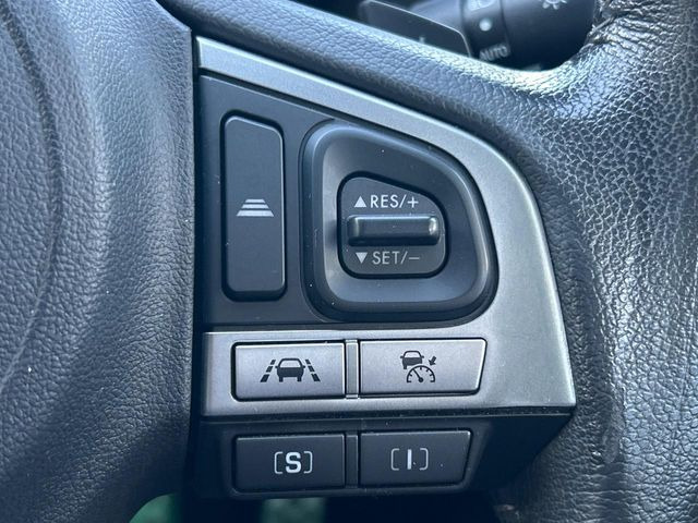 【全車速追従機能付クルーズコントロール】高速道路での長距離走行が楽に!!自動で速度を保つクルーズコントロールが、衝突軽減システムと連携し、前方の車両を感知して車間を保つように速度調節してくれます!!
