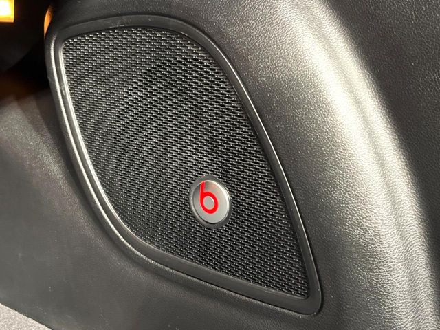 ��beats�T�E���h�V�X�e��:�Ԏ했�ɍœK�ȃ`���[�j���O���{�����ABeats Audio�v���~�A���T�E���h�V�X�e���𓋍ځB�d�����̂��鉹�y�����y���݂��������܂��B
