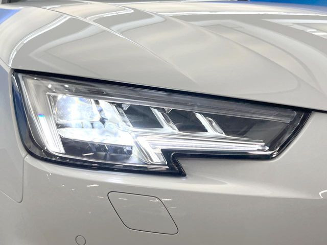 ●LEDハイビームが多数独立で存在し、ハイビーム時に対向車や前方を走る車の部分をロービームに切り替えが可能!!シーケンシャルウインカーも装備!!