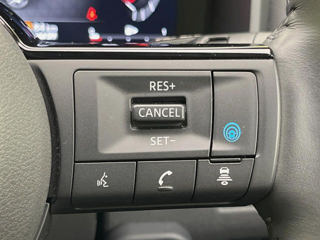 【プロパイロット】高速道路での長距離走行が楽に!!渋滞時と巡回走行のシーンで、アクセル・ブレーキ・ステアリングを自動で制御し、長距離運転の負担を軽減してくれます♪