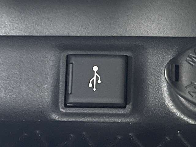 �ڑ��\��USB�[�q�t��!