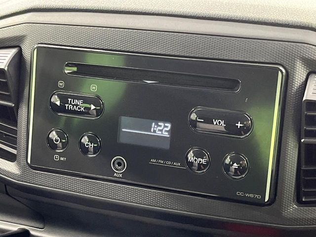 お好きな音楽を車内でお楽しみいただけます♪スピーカー交換・ウーハー追加などの音質向上や、最新ナビ・後席モニター等の取り付けも是非ご相談ください!