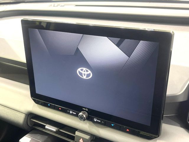 �y12.9�C���` �f�B�X�v���C�I�[�f�B�I�z���ʂ̃f�B�X�v���C��AppleCarPlay��AndroidAuto�����p�\�B�傫�ȉ�ʂŃX�}�z�i�r�A�v���������p���������܂���