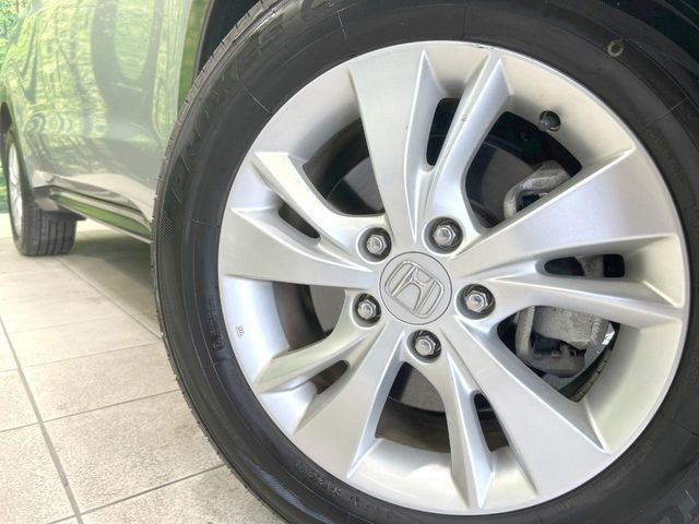 �y����16�C���`�A���~�z�C�[���z�O�ςɃ}�b�`���������A���~�z�C�[���𑕒����Ă���܂��B�e��ЊO�A���~�z�C�[����A�X�^�b�h���X�^�C�����戵�����Ă���܂��B���񂲑��k����������