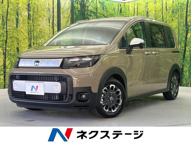 フリード(ホンダ) 1.5 e:HEV クロスター 中古車画像