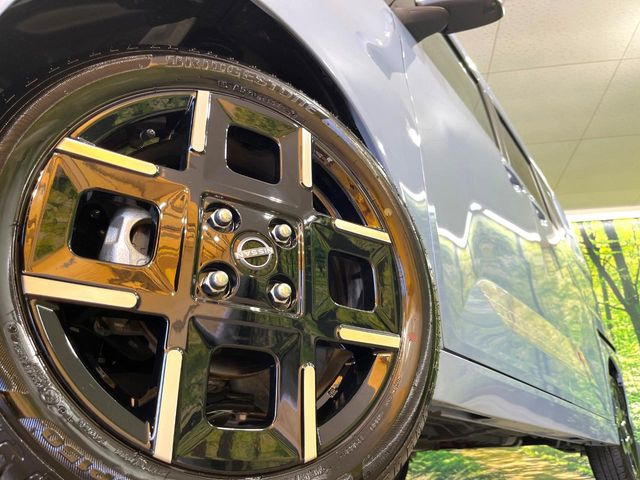 �y����15�C���`�A���~�z�C�[���z�O�ςɃ}�b�`���������A���~�z�C�[���𑕒����Ă���܂��B�e��ЊO�A���~�z�C�[����A�X�^�b�h���X�^�C�����戵�����Ă���܂��B���񂲑��k����������