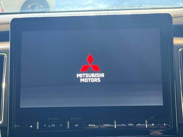 【純正10型ナビ】人気の純正ナビを装備。オーディオ機能も充実しており、Bluetooth接続すればお持ちのスマホやMP3プレイヤーの音楽を再生可能!毎日の運転がさらに楽しくなります!!