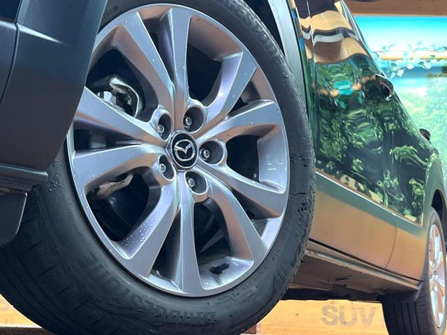 �y����18�C���`�A���~�z�C�[���z�O�ςɃ}�b�`���������A���~�z�C�[���𑕒����Ă���܂��B�e��ЊO�A���~�z�C�[����A�X�^�b�h���X�^�C�����戵�����Ă���܂��B���񂲑��k����������