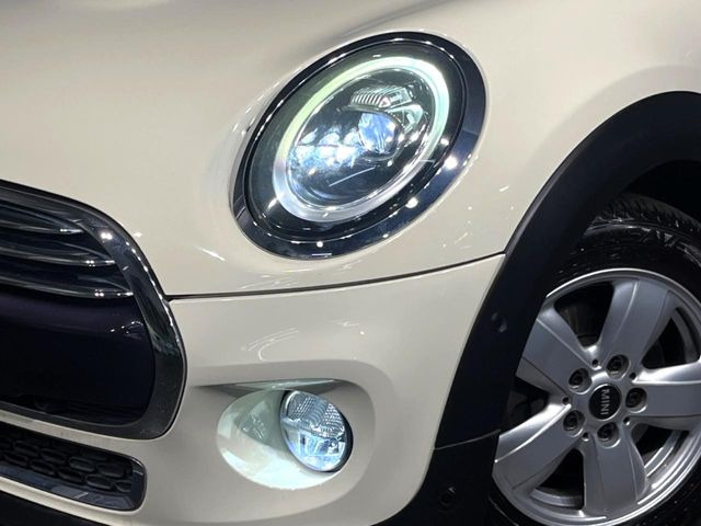 ��LED�w�b�h���C�g:��ԑ��s�����ǍD�Ȏ��E���m�ۂ����S���ĉ^�]�ł��鍂�P�xLED�w�b�h���C�g�𑕔�!�_�����x�������A����d�͂��}�����Ă��܂��B