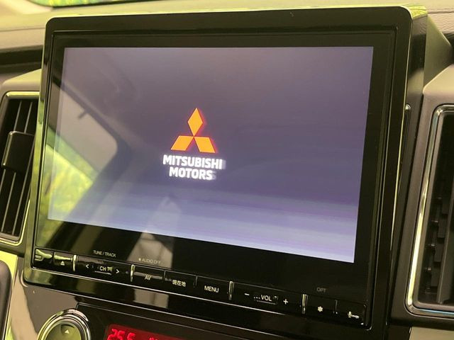 【純正ナビ】人気の純正ナビを装備。オーディオ機能も充実しており、Bluetooth接続すればお持ちのスマホやMP3プレイヤーの音楽を再生可能!毎日の運転がさらに楽しくなります!!