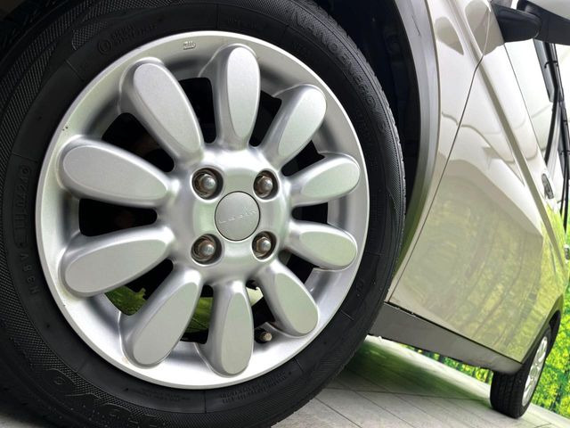 �y����14�C���`�A���~�z�C�[���z�O�ςɃ}�b�`���������A���~�z�C�[���𑕒����Ă���܂��B�e��ЊO�A���~�z�C�[����A�X�^�b�h���X�^�C�����戵�����Ă���܂��B���񂲑��k����������