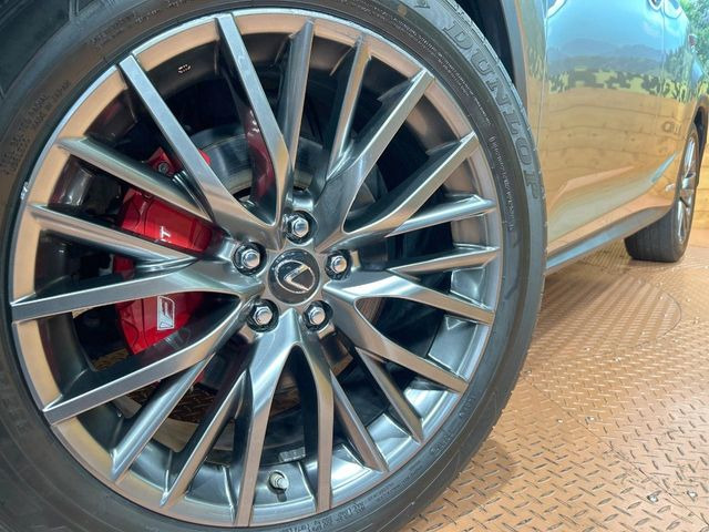 �y����20�C���`�A���~�z�C�[���z�O�ςɃ}�b�`���������A���~�z�C�[���𑕒����Ă���܂��B�e��ЊO�A���~�z�C�[����A�X�^�b�h���X�^�C�����戵�����Ă���܂��B���񂲑��k����������
