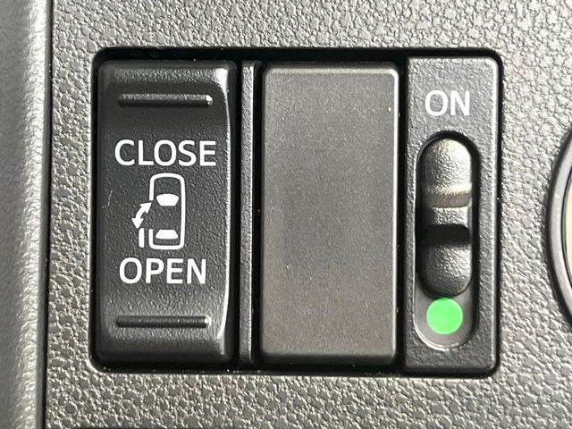 【パワースライドドア】スマートキーや運転席のスイッチでスライドドアの開閉が可能♪電動だから力を入れてドアを開ける必要が無く、小さいお子様でも、重い荷物を持っている時もラクに開け閉めできます♪