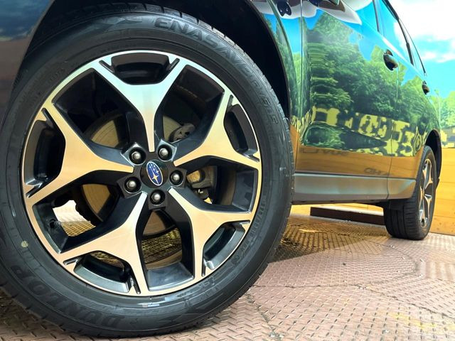 �y����18�C���`�A���~�z�C�[���z�O�ςɃ}�b�`���������A���~�z�C�[���𑕒����Ă���܂��B�e��ЊO�A���~�z�C�[����A�X�^�b�h���X�^�C�����戵�����Ă���܂��B���񂲑��k����������