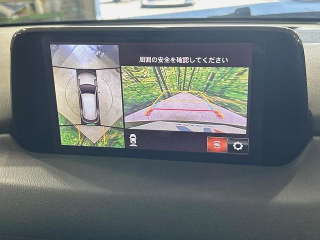 【360&deg;ビューモニター】専用のカメラにより、上から見下ろしたような視点で360度クルマの周囲を確認することができます☆死角部分も確認しやすく、狭い場所での切り返しや駐車もスムーズに行えます。