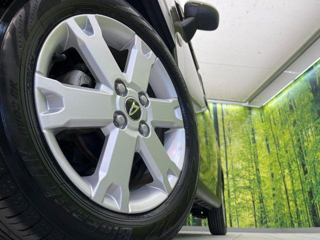 �y����14�C���`�A���~�z�C�[���z�O�ςɃ}�b�`���������A���~�z�C�[���𑕒����Ă���܂��B�e��ЊO�A���~�z�C�[����A�X�^�b�h���X�^�C�����戵�����Ă���܂��B���񂲑��k����������