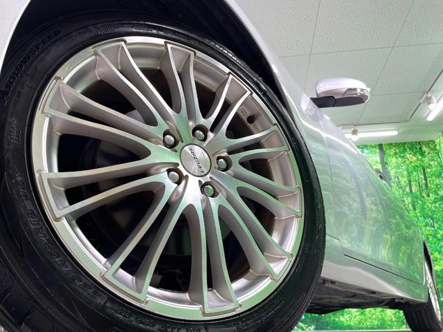 �y18�C���`�A���~�z�C�[���z�O�ςɃ}�b�`�����A���~�z�C�[���𑕒����Ă���܂��B�e��A���~�z�C�[����A�X�^�b�h���X�^�C�����戵�����Ă���܂��B���񂲑��k����������