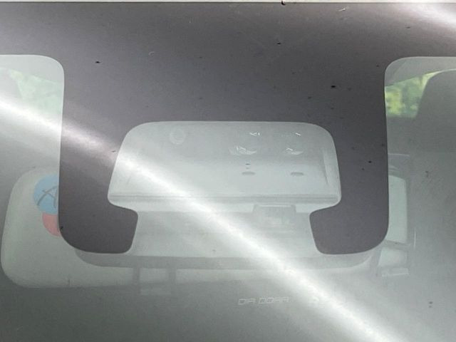 【スズキ セーフティサポート】走行中に前方の車両等を認識し、衝突しそうな時は警報とブレーキで衝突回避と被害軽減をアシスト。より安全にドライブをお楽しみいただけます。