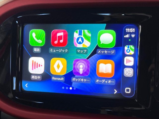 ��Apple Car Play:�X�}�z�Ƃ̗L���ڑ��ŁA�i�r�E�I�[�f�B�I�Đ��ȂǃX�}�z�̃A�v���@�\����ʂł��g����֗��@�\�ł�!