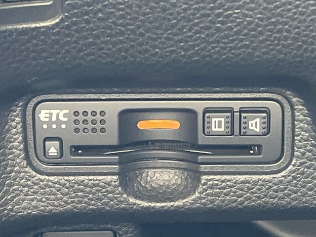 【ETC】高速道路の料金所をストレスなく通過!話題のスポットやサービスエリアに多い「スマートIC」利用時は必須のアイテムです。当店でセットアップを実施、ご納車当日からすぐにご利用いただけます!
