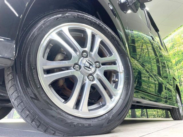 �y����14�C���`�A���~�z�C�[���z�O�ςɃ}�b�`���������A���~�z�C�[���𑕒����Ă���܂��B�e��ЊO�A���~�z�C�[����A�X�^�b�h���X�^�C�����戵�����Ă���܂��B���񂲑��k����������