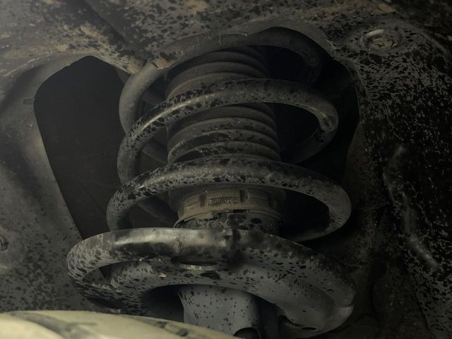 下回りの劣化予防の為の防錆加工の施工も承っております。降雪地域はもちろん、沿岸部にお住いの方や、趣味でマリン・ウィンタースポーツをされる方に大変好評いただいております。