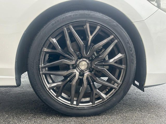 �y19�C���`�A���~�z�C�[���z�O�ςɃ}�b�`�����A���~�z�C�[���𑕒����Ă���܂��B�e��A���~�z�C�[����A�X�^�b�h���X�^�C�����戵�����Ă���܂��B���񂲑��k����������