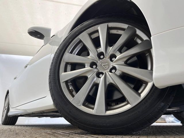 �y�����I�v�V����18�C���`�A���~�z�C�[���z�����I�v�V�����z�C�[���𑕒��B���s���\�̌���ɉ����A�O�ς����X�^�C���b�V���ɂȂ��Ă��܂��B