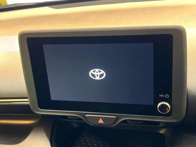 �y8�C���` �f�B�X�v���C�I�[�f�B�I�z���ʂ̃f�B�X�v���C��AppleCarPlay��AndroidAuto�����p�\�B�傫�ȉ�ʂŃX�}�z�i�r�A�v���������p���������܂���