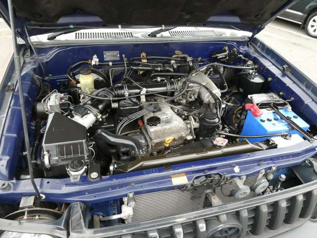 �N���J��SUV�̂ق��ɂ��A���t�@�[�h�E�G���O�����h�E�Z���i�E�X�e�b�v���S���E���H�N�V�[�E���F���t�@�C�A�E�I�f�b�Z�C�E�A���Ԃ��|���V�F�J�C�G�� �~�j�N���X�I�[�o�[�I�[��4 �L���v�e�B�o���݌ɂ��Ă���܂�