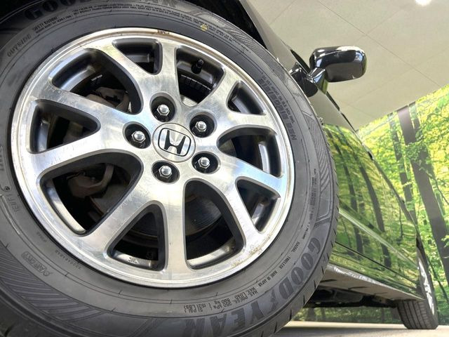 �y����16�C���`�A���~�z�C�[���z�O�ςɃ}�b�`���������A���~�z�C�[���𑕒����Ă���܂��B�e��ЊO�A���~�z�C�[����A�X�^�b�h���X�^�C�����戵�����Ă���܂��B���񂲑��k����������