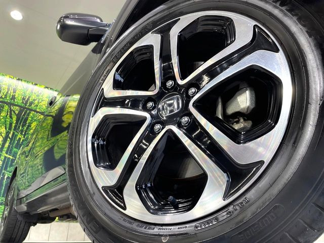 �y����17�C���`�A���~�z�C�[���z�O�ςɃ}�b�`���������A���~�z�C�[���𑕒����Ă���܂��B�e��ЊO�A���~�z�C�[����A�X�^�b�h���X�^�C�����戵�����Ă���܂��B���񂲑��k����������