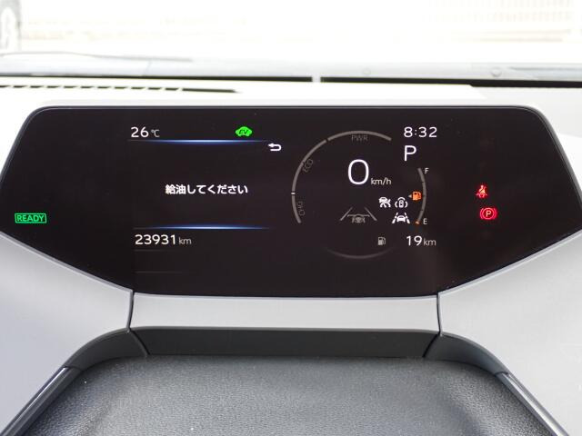 メーターパネルも知りたい情報が一目瞭然ですね。