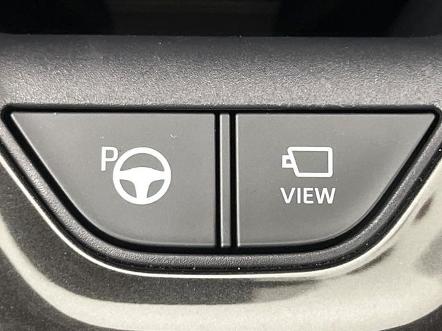 【駐車支援システム】駐車スペースを検知し、スムーズな駐車をアシスト。狭いスペースへの駐車など、駐車に自信の無い方におすすめの機能です♪