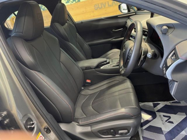 �y���烌�U�[�V�[�g�z����̂ӂ���肪�e�ՂŃ����e�i���X�����ȒP�ȁA�@�\���ɗD��鍇����v���̗p�����㎿�ȃV�[�g�ł��B����S�n���悭�A���������ӂ��S�n�ǂ��ԓ���Ԃ����o���Ă���܂��B
