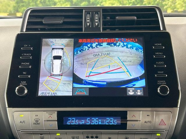 【パノラミックビューモニター】専用のカメラにより、上から見下ろしたような視点で360度クルマの周囲を確認することができます☆死角部分も確認しやすく、狭い場所での切り返しや駐車もスムーズに行えます。