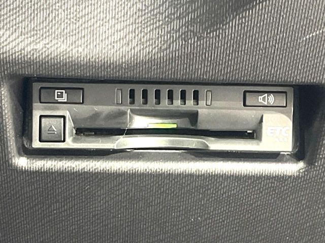 【ETC】高速道路の料金所をストレスなく通過!話題のスポットやサービスエリアに多い「スマートIC」利用時は必須のアイテムです。当店でセットアップを実施、ご納車当日からすぐにご利用いただけます!