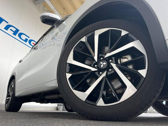 �y����20�C���`�A���~�z�C�[���z�O�ςɃ}�b�`���������A���~�z�C�[���𑕒����Ă���܂��B�e��ЊO�A���~�z�C�[����A�X�^�b�h���X�^�C�����戵�����Ă���܂��B���񂲑��k����������