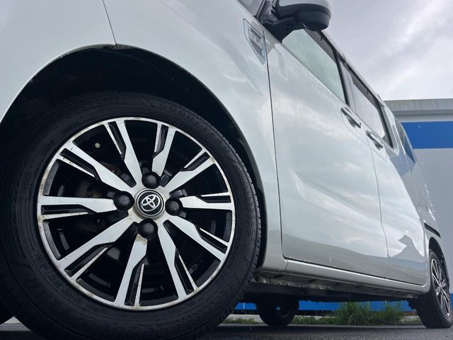 �y�����A���~�z�C�[���z�O�ςɃ}�b�`���������A���~�z�C�[���𑕒����Ă���܂��B�e��ЊO�A���~�z�C�[����A�X�^�b�h���X�^�C�����戵�����Ă���܂��B���񂲑��k����������