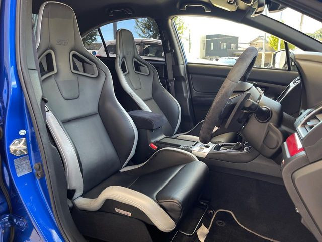 �yRECARO���o�P�b�g�V�[�g�z�l�ԍH�w�Ɋ�Â����ʈ����z�ɂ���č��ւ̕��S�Ⓑ���ԉ^�]���̔�J�������y������ڂŃ��J���Ƃ킩��X�|�[�e�B�ȃ��b�N�X�������ł��B