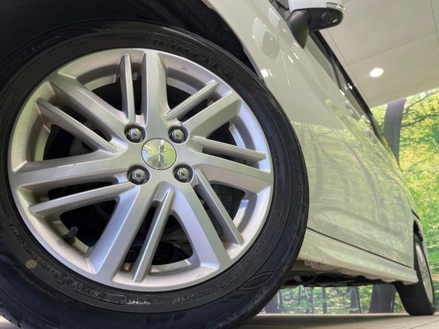 �y����15�C���`�A���~�z�C�[���z�O�ςɃ}�b�`���������A���~�z�C�[���𑕒����Ă���܂��B�e��ЊO�A���~�z�C�[����A�X�^�b�h���X�^�C�����戵�����Ă���܂��B���񂲑��k����������