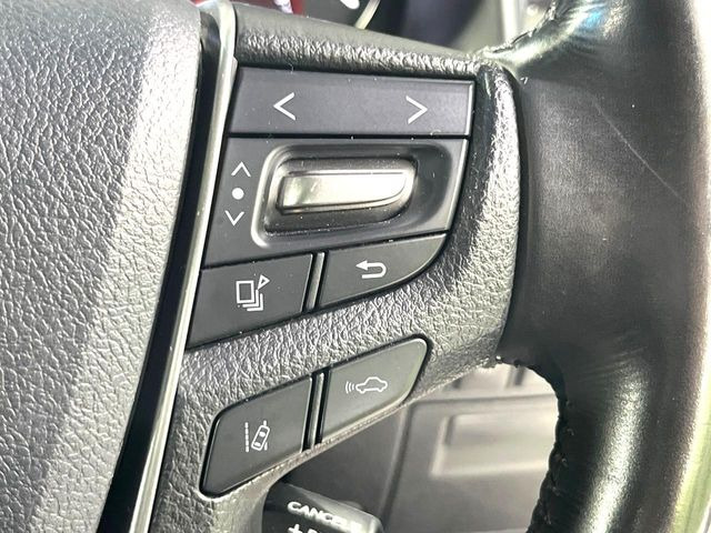 【レーダークルーズコントロール】高速道路での長距離走行が楽に!!自動で速度を保つクルーズコントロールが、衝突軽減システムと連携し、前方の車両を感知して車間を保つように速度調節してくれます!!
