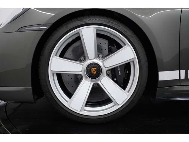 PCCBブラックキャリパー、20/21インチ Sport Classicアルミホイール