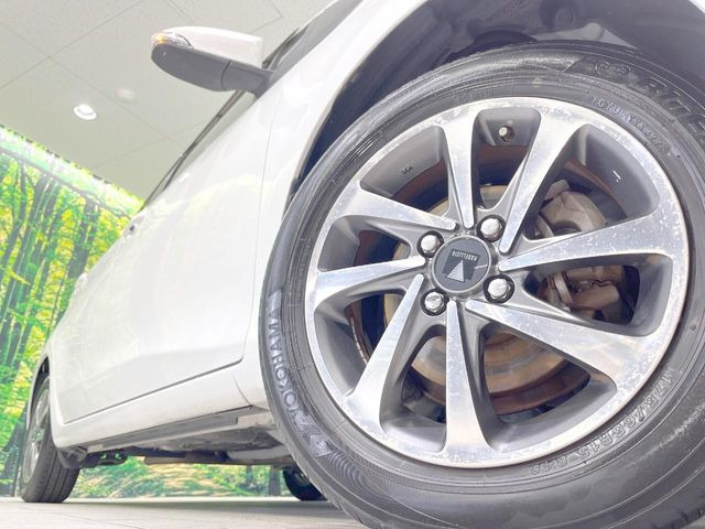 �y15�C���`�A���~�z�C�[���z�O�ςɃ}�b�`�����A���~�z�C�[���𑕒����Ă���܂��B�e��A���~�z�C�[����A�X�^�b�h���X�^�C�����戵�����Ă���܂��B���񂲑��k����������